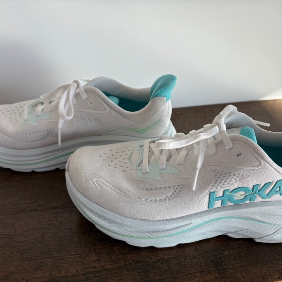 Hoka Clifton 10 white/cielo, NEW, 6.5 B -fits like 7, worn twice - Picture 3 of 8
